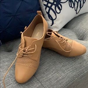 Oxfords perforated by Aldo